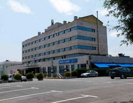 Hotel Silvota Lugo de Llanera Ngoại thất bức ảnh