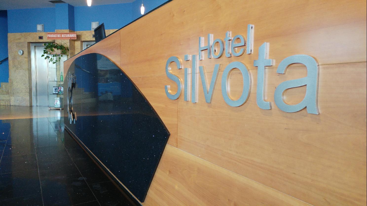 Hotel Silvota Lugo de Llanera Ngoại thất bức ảnh